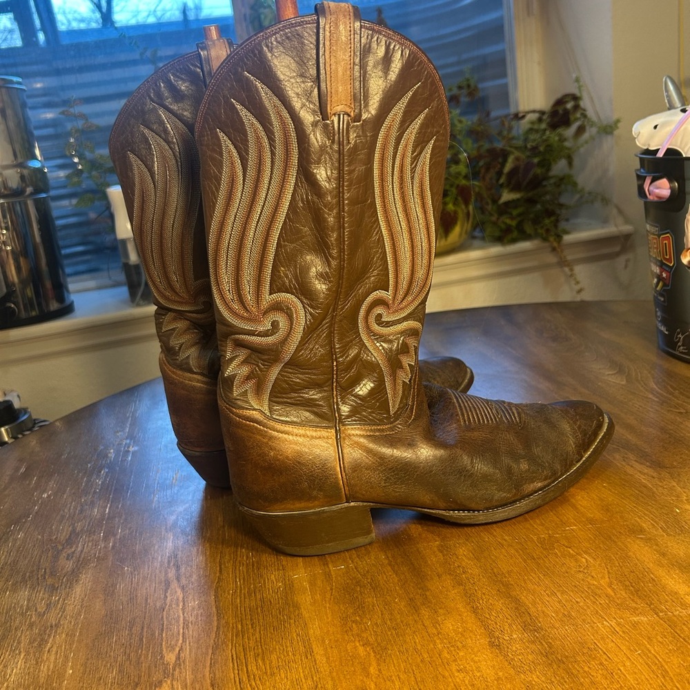 Tony Lama's Cowboy Boots size 12 vintage brown leather "factory defect"